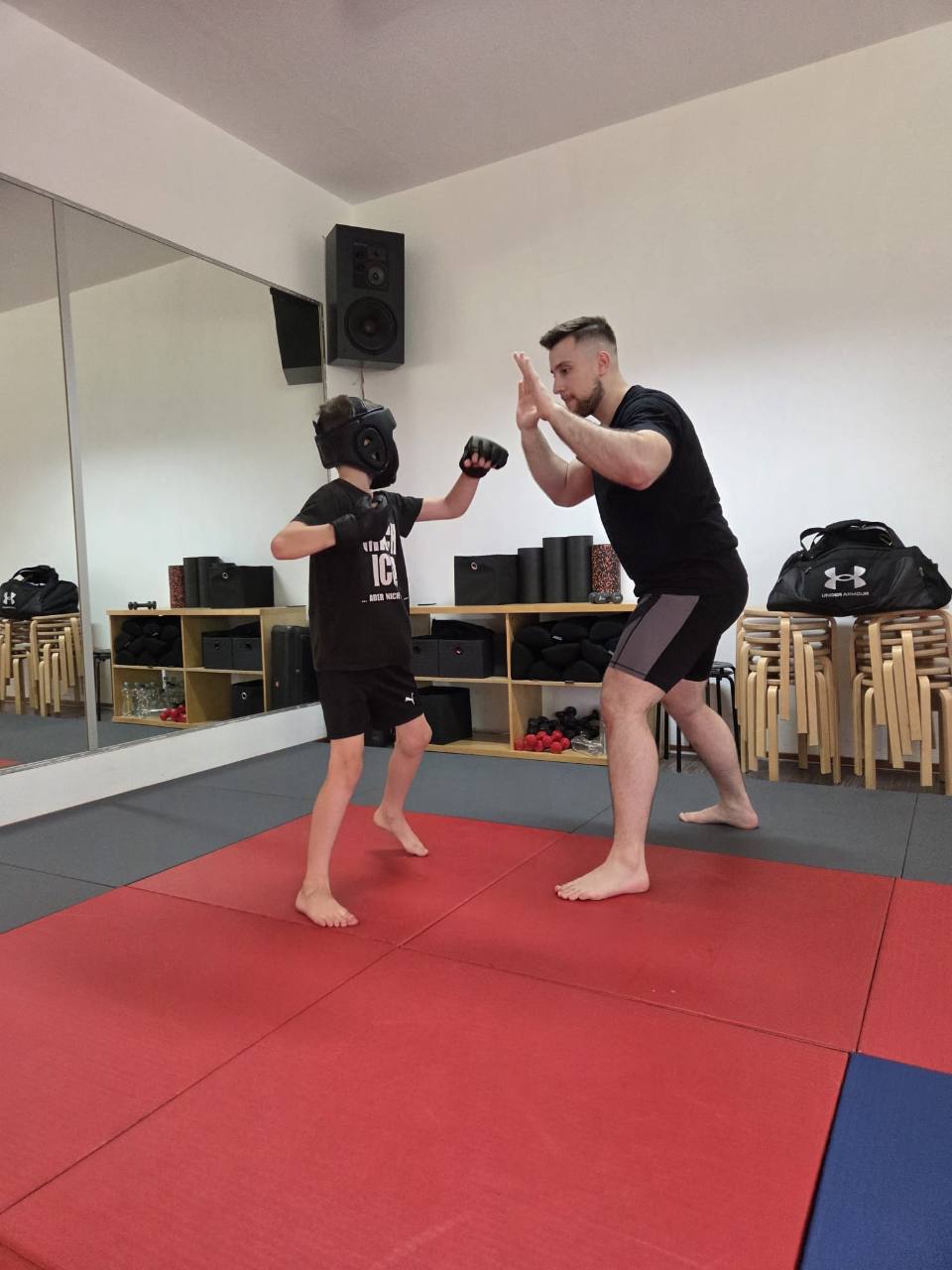 Kindertraining mit persönlicher Anleitung im Raccoons Gym